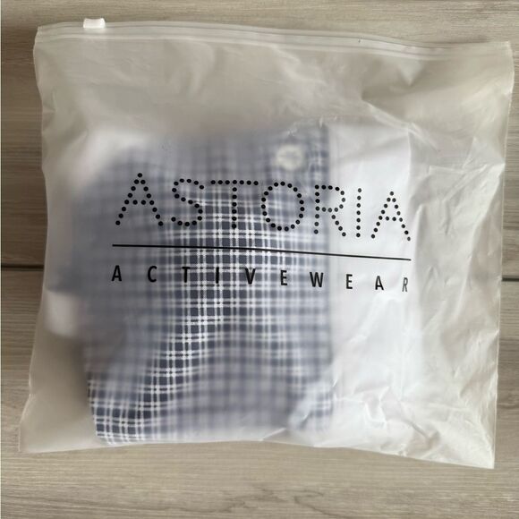 Astoria LUXE BALANCE Signature Sports Crop - Blue Lattice Blue Medium NWT IN PKG - Picture 8 of 8